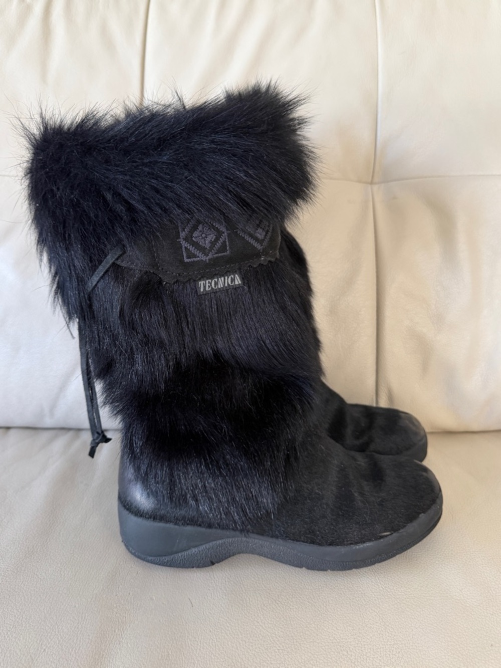 Women's TECNICA Black Goat Apres Ski Snow REAL fur Boots US Women's 6,